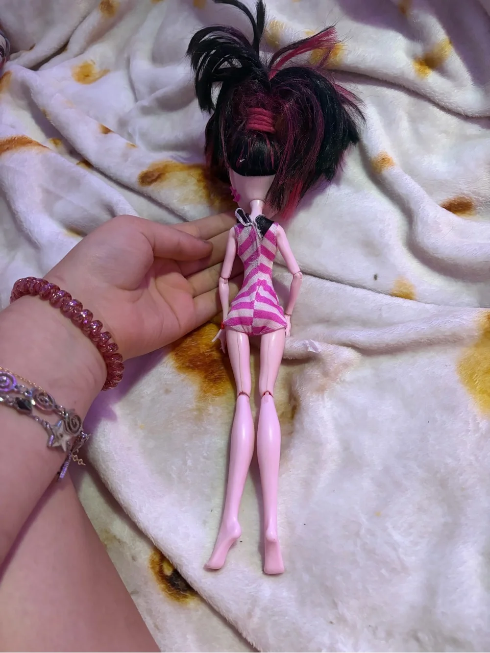monster high Pink and Black Striped Fashion Doll - Draculaura